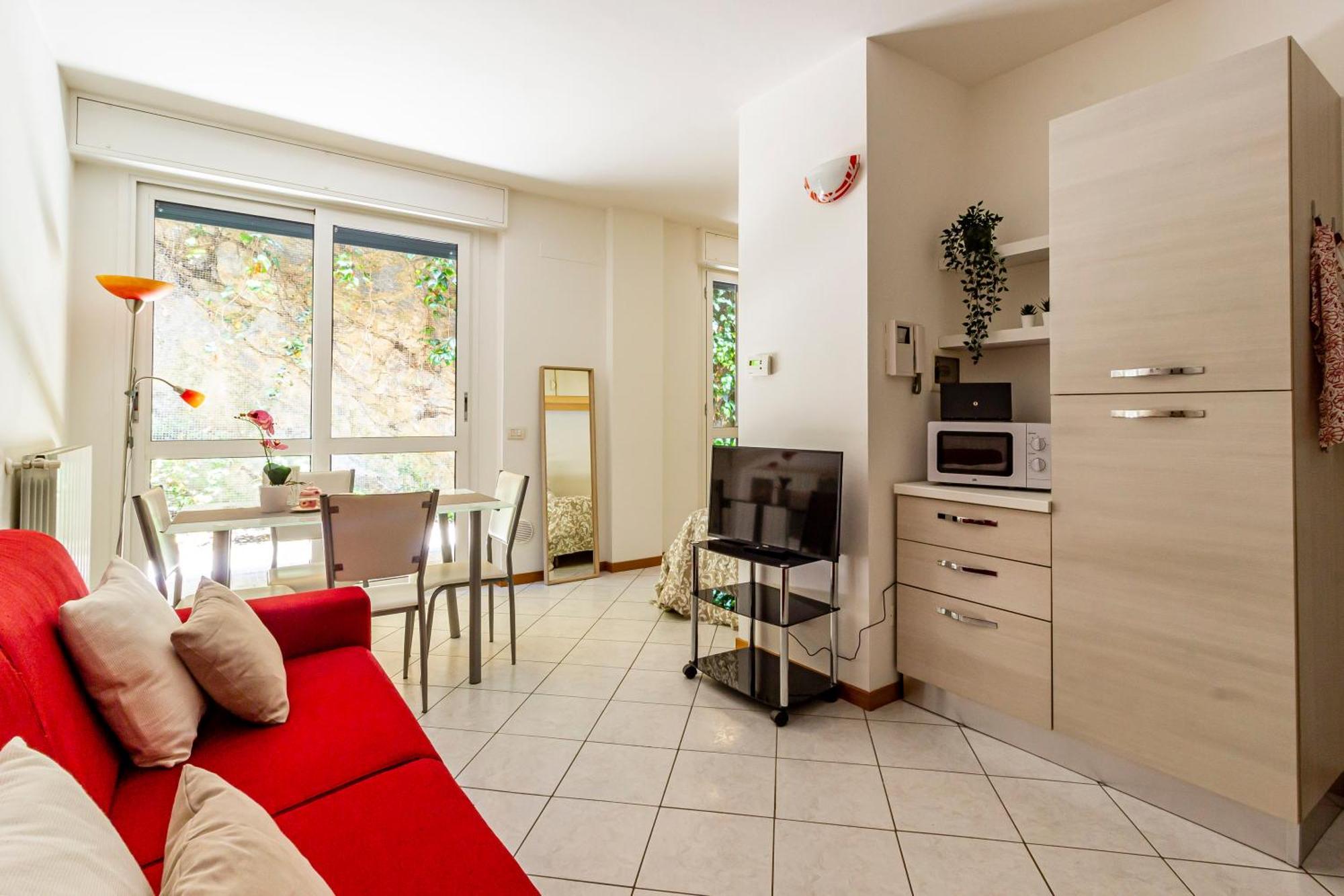 Private Garden & Garage - Self Check-In & Remote Access Apartment Como Ngoại thất bức ảnh